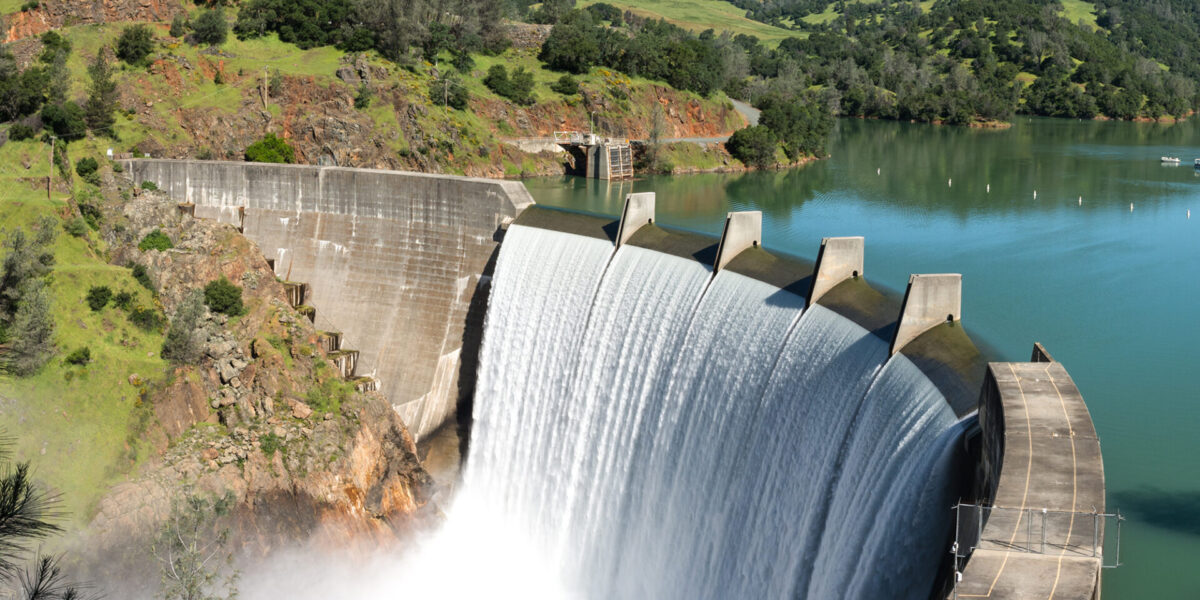 photo of Englebright Dam or hydropower generating station