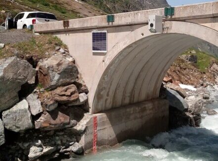 resized photo of bridge-mounted RQ-30 non-contact discharge radar