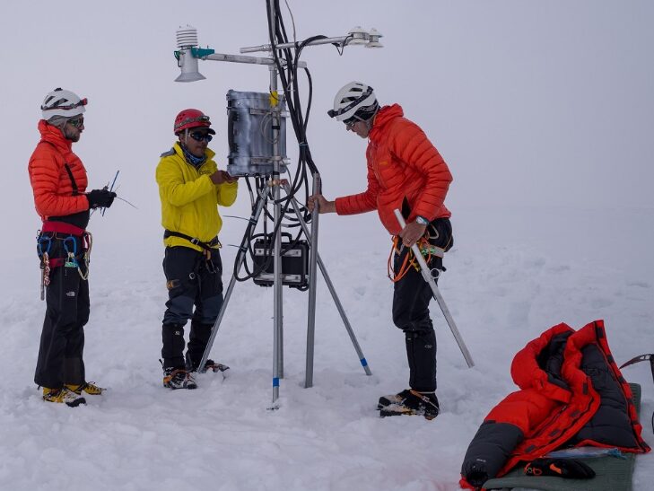 USH-9 snow sensor installed in remote Ausangate, Peru | pc Justen Bruns, National Geographic