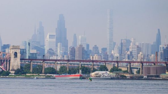photo of Harlem River, RFK Bridge and Hell Gate Bridge in New York City, NY, USA | pc Save the Sound