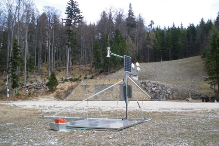 SSG2 snow scale records snow density & snow water equivalent measurements at SNOTEL stations.